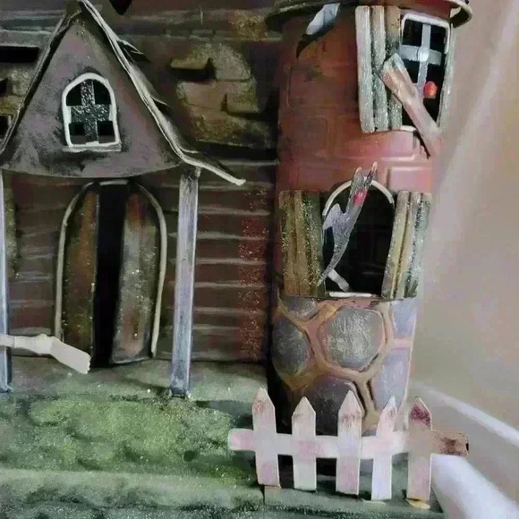 Large Haunted Mansion Candle Holder - Picture 8 of 10